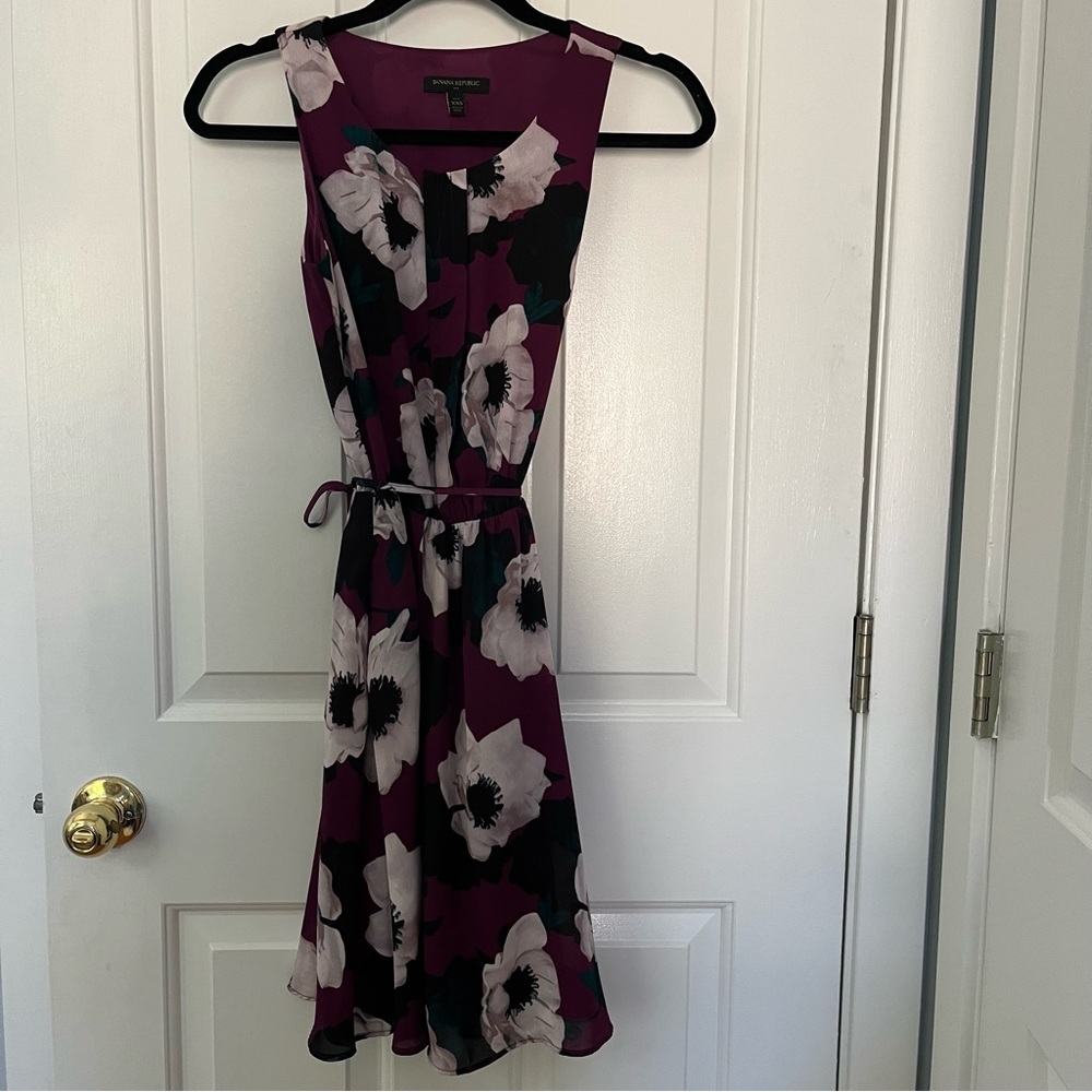 Banana Republic Factory XXS petite purple floral short sleeve dress